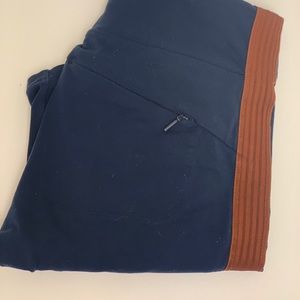 Athleta side stripe legging